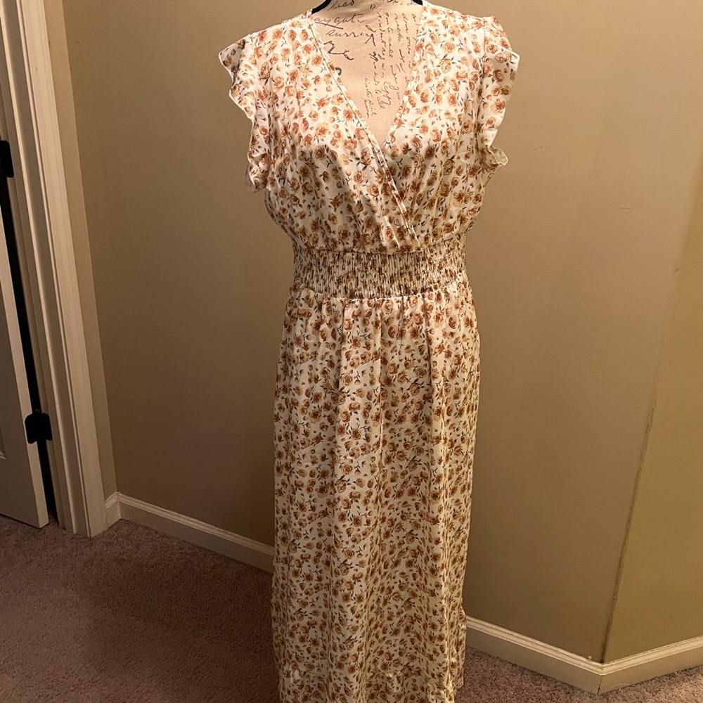 SHEIN Curve Floral Top in Cream and Brown